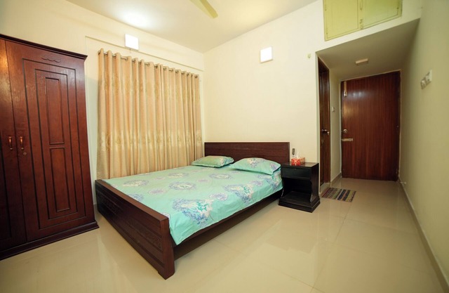 Spacious 3 Bed APt. up for rent