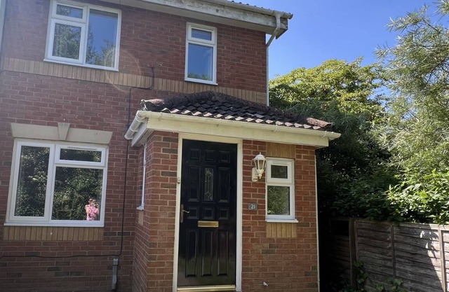 Spacious 3 Bed House in beautiful area of Hampshire