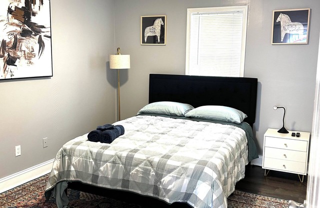 Spacious 3-bedroom apartment in cool Boston with AC, WiFi