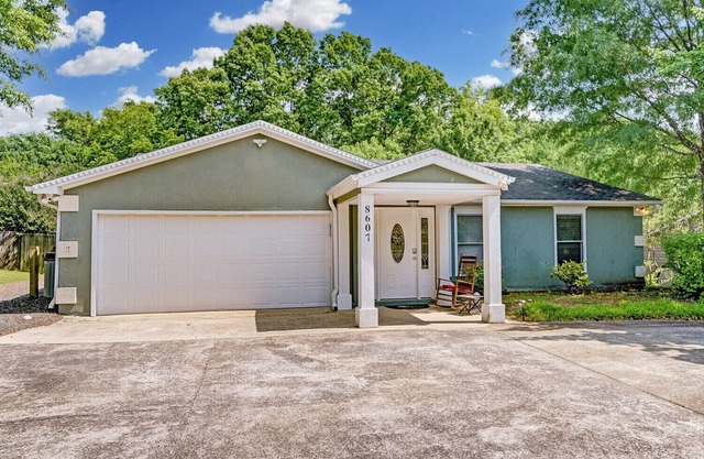 Spacious 3 Bedroom Home*Fenced in Yard*Quiet and Safe Community
