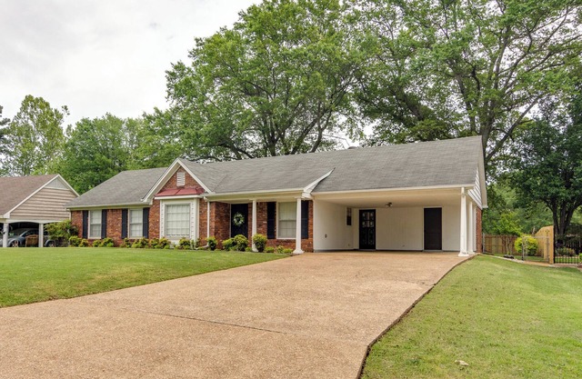 Spacious 3-bedroom house in the heart of Southaven! Close to everything.