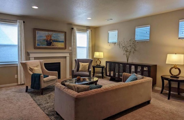 Spacious 3-bedroom home with outdoor space