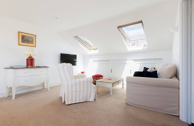 Spacious 3 bedrooms flat with terrace