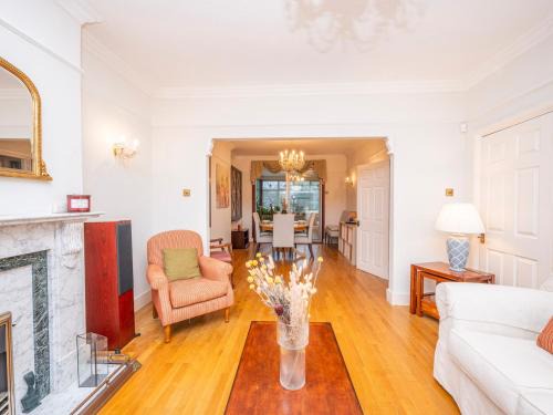 Spacious 3bedroom house near Crystal Palace London Pass the Keys