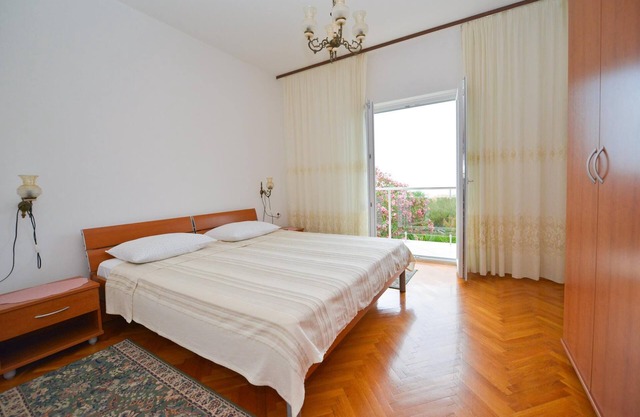 Spacious 4* apartment w/wonderful view, 4 persons, family, youngs, pets
