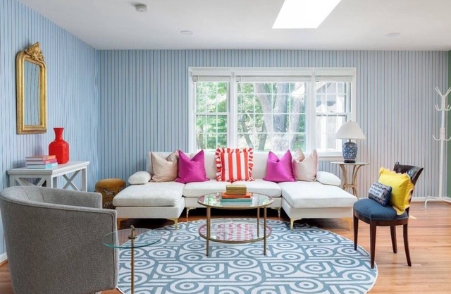 Spacious 4-bedroom house in amazing Silver Spring with WiFi, AC