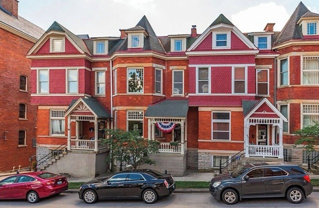 Spacious 4-bedroom 19th Century home in historic downtown Maysville!