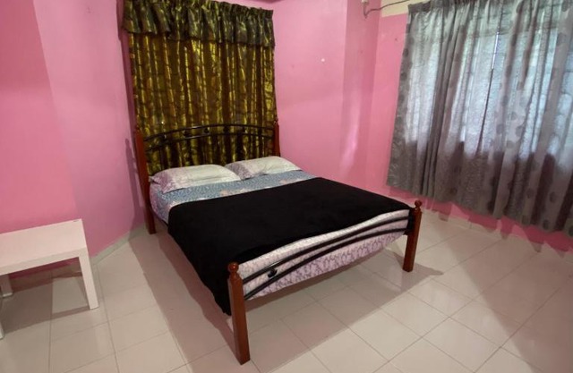 Spacious 4 Bedroom 3 bathroom (Coway & Wifi)