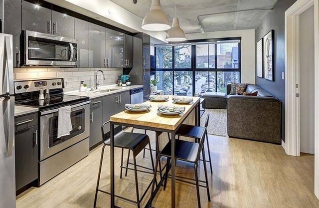 Spacious 4-bedroom apartment in delightful Ann Arbor with AC, fitness room