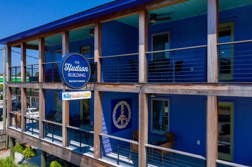 Spacious 4-Bedroom Apartment in Folly Beach - Perfect for Families and Groups!