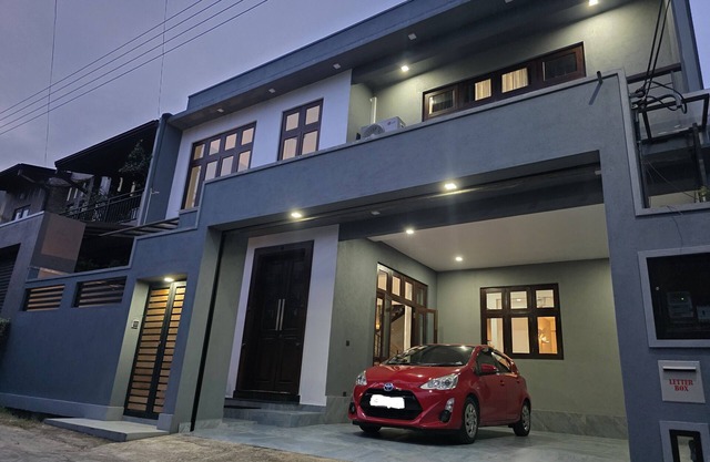 Spacious 4-bedroom house in peaceful Malabe with Roof Terrace