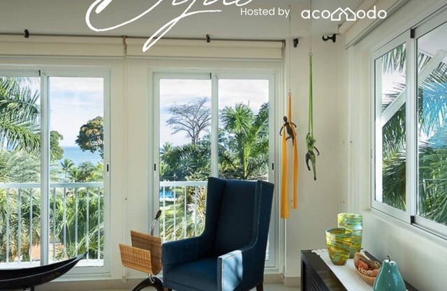 Spacious 4bdr + 4 bthr Beach Front w/Pools & Waterpark