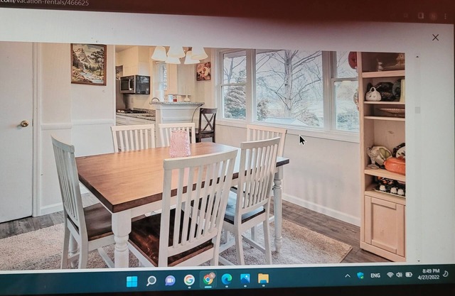 Spacious 5-bedroom villa with fitness room, WiFi in lovely New Carrollton