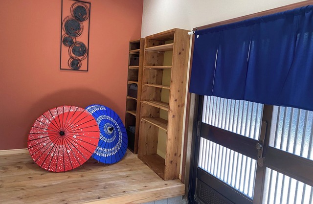 Spacious 5-bedroom, 10 beds with free WiFi, Netflix, 1 stop from Osaka Station