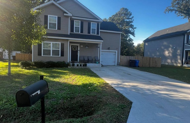 Spacious 5-bedroom house with AC, WiFi in delightful Chesapeake