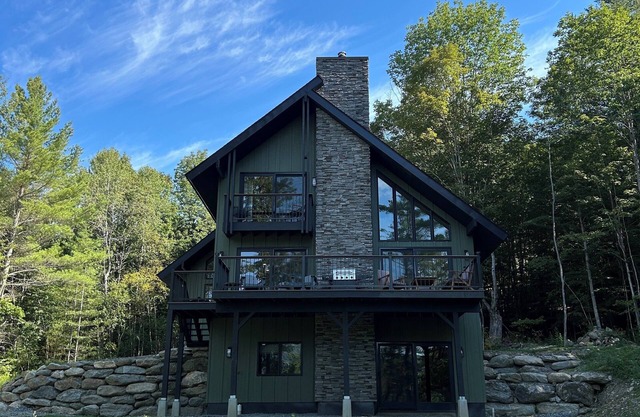 Spacious 5 bedroom Mountain Chalet with Sauna