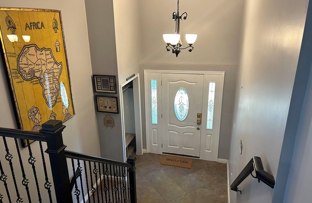 Spacious 5-bedroom townhome with WiFi, equipment room in beautiful Washington DC
