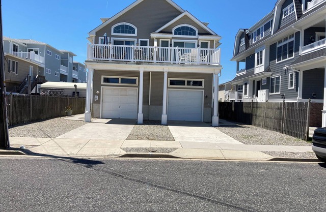 Spacious 5 bedroom townhome in center of town.
