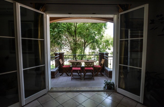 Spacious and bright apartment for up to 6 people