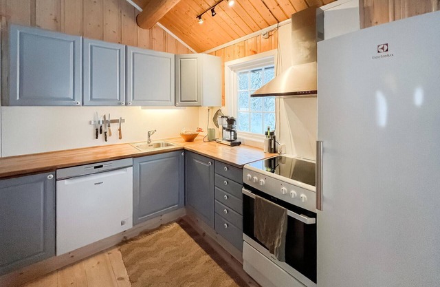 Spacious and comfortable vacation home not far from the Synna River.