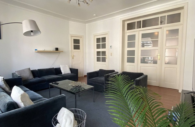 Spacious and luminous apartment at La Chasse