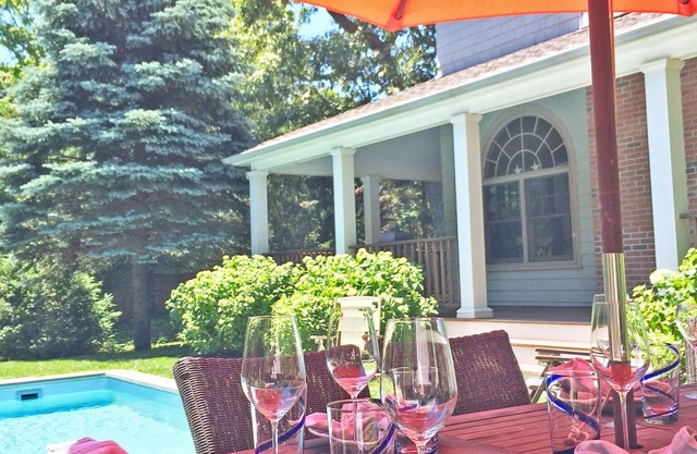 Spacious And Spectacular Summer Rental, With Heated Pool