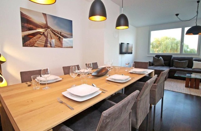 Spacious apartment (102sqm) with kitchen and terrace