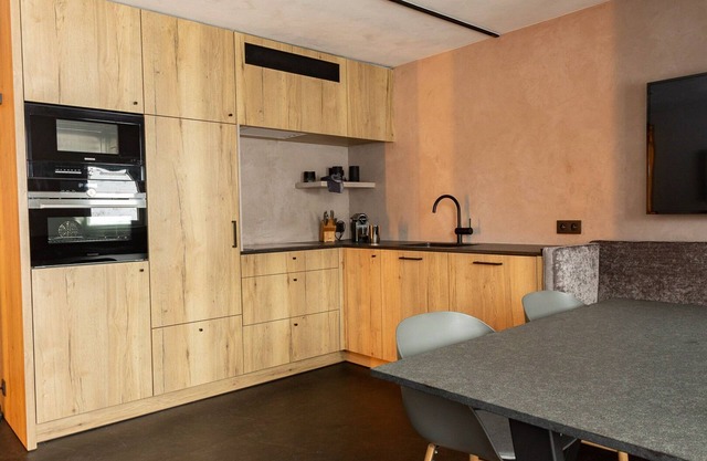 Spacious apartment for 6 people at the foot of the slopes (Val Thorens)