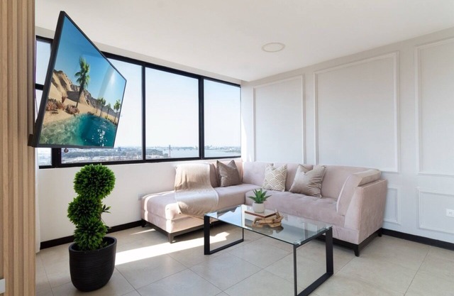 Spacious Apartment with City View