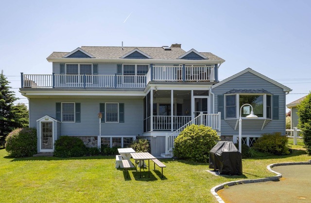 Spacious Beach Villa - Ocean Views - 3 Minute Walk to Shore - Available All Year