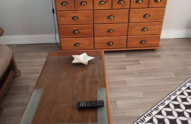 Spacious, bright apartment near Bourges town center. Free parking.