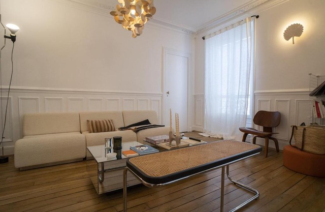 Spacious & bright cocoon