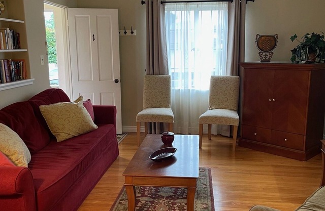 Spacious & Charming 1-BR Apartments For Extended Stays