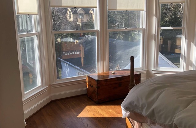 Spacious comfortable house in Chevy Chase MD close to DC and everything!