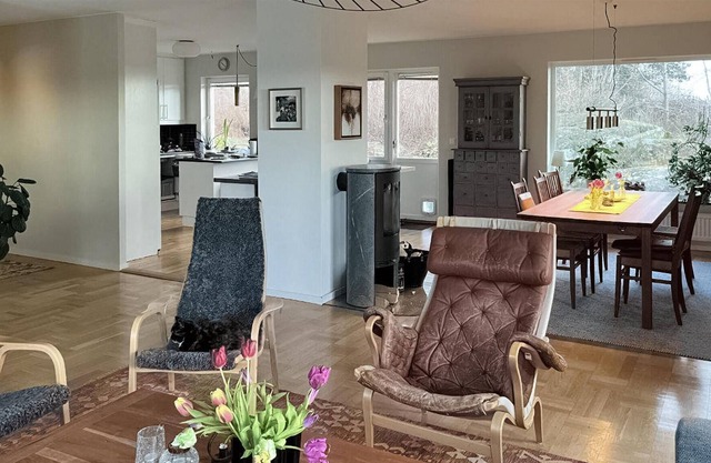 Spacious cottage with sauna by the lake Drevviken on the peninsula, Södertörn