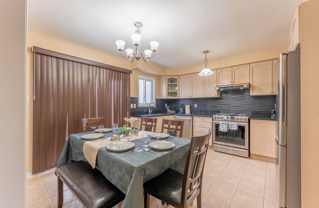 Spacious & Cozy 3BR,2.5WR Family Retreat in Brampton
