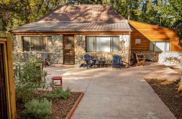SPACIOUS CUSTOM HOME WITH LARGE GAME ROOM!