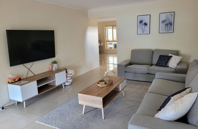 Spacious Double Storey 4 Bedroom/2.5 Bath House