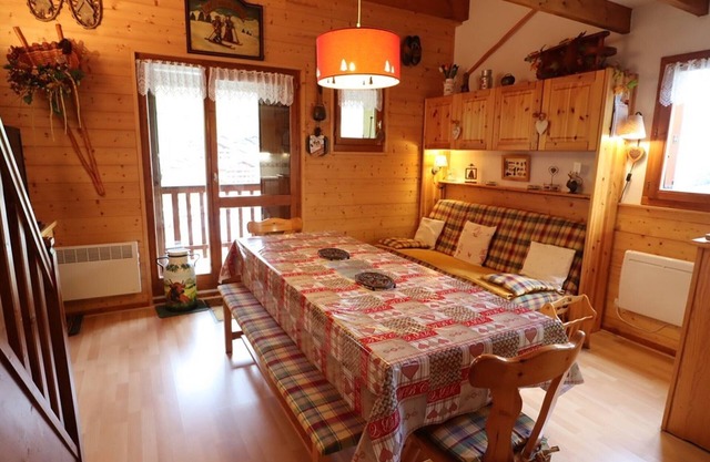 Spacious duplex for 10 people with pool in Arêches-Beaufort