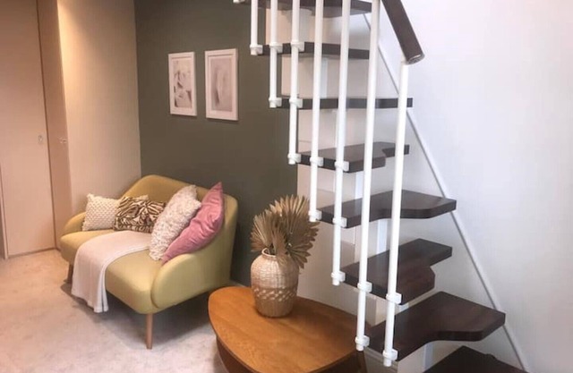Spacious en-suite room with mezzanine