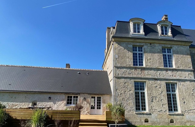 Spacious family home near Orleans, quiet with garden