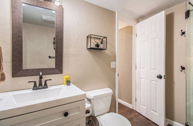 Spacious Family home in Denver/Littleton!