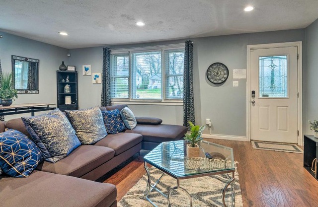 Spacious Fort Washington Home Near National Mall!