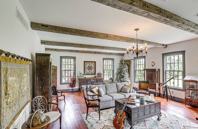 Spacious & Historic Cabin in New Haven w/Pond!