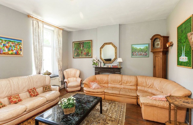 Spacious Holiday Home with Garden