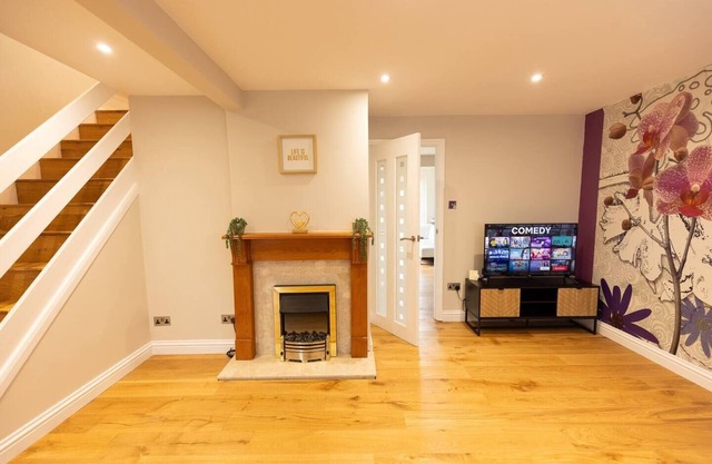 Spacious Home - Free Parking CCTV - Pro's & Families