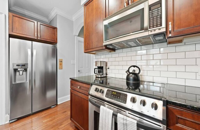Spacious Home-Heart of Short north, 11 beds/3.5BTH