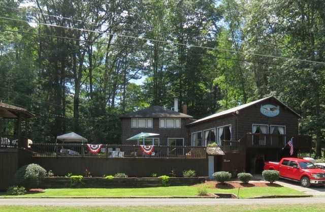 Spacious home on pristine Pine Creek! Great for family get togethers!