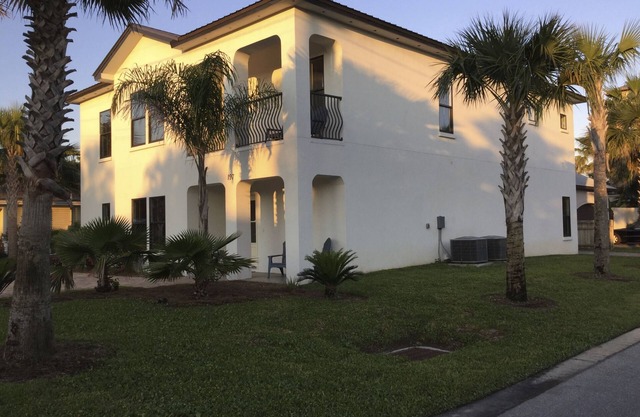 Spacious Home w/Private Pool & Beach 🏖 THANKSGIVING OPEN