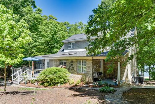 Spacious Home with Deck on Shores of Lake Wylie
